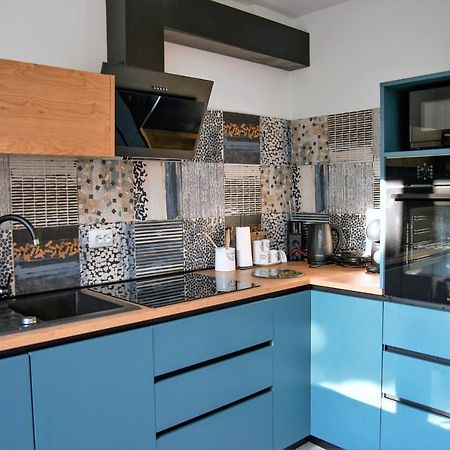 Stunning New Apartment In Centre Of Buzet Kültér fotó
