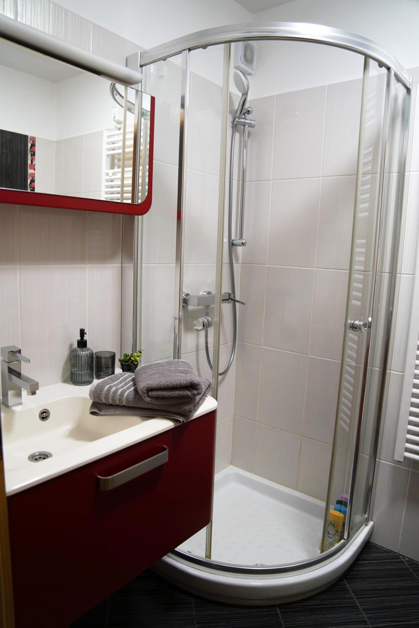 Stunning New Apartment In Centre Of Buzet Kültér fotó